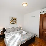 Irish House 4*
