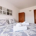 Irish House 4*