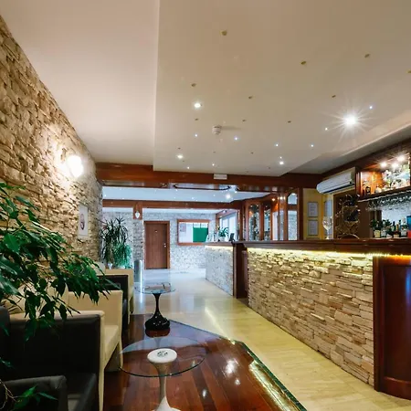 Irish House 4*