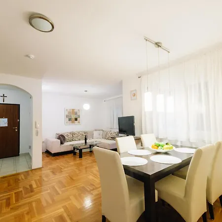Irish House Ξενοδοχείο με διαμερίσματα