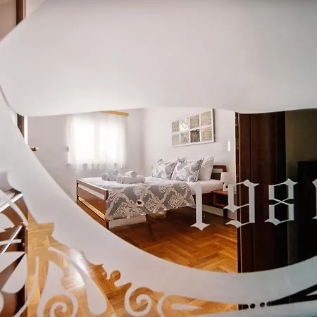 Irish House 4*