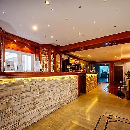爱尔兰默主歌耶公寓式酒店 公寓式酒店 4*