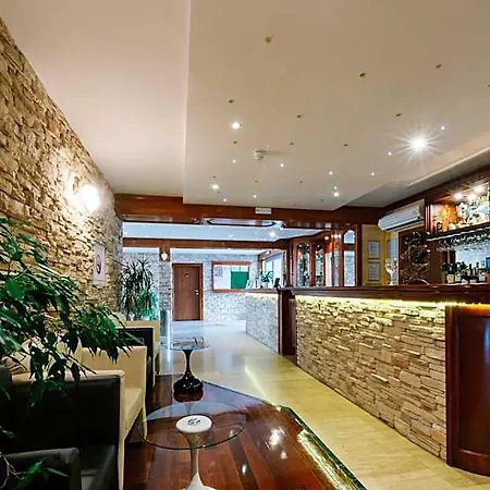 爱尔兰默主歌耶公寓式酒店 Međugorje