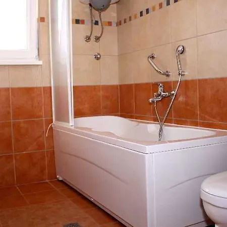 Irish House Aparthotel